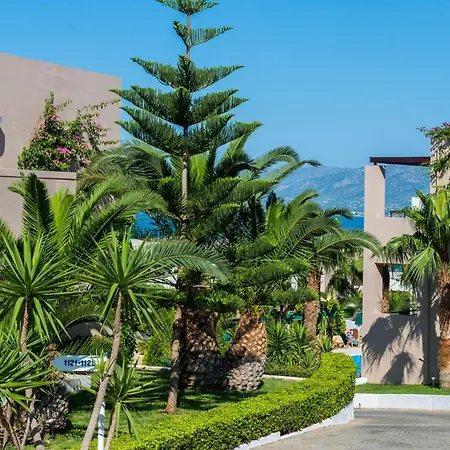 Grand Hotel Holiday Resort-2